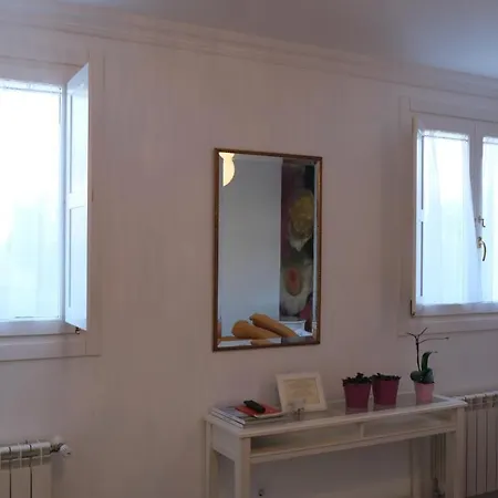 Hotel La Casa De Camelias