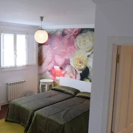 La Casa De Camelias 3* Busto