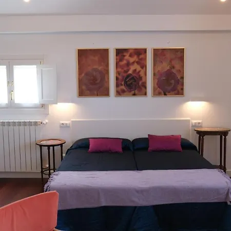 La Casa De Camelias 3* Busto