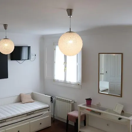 La Casa De Camelias 3* Busto