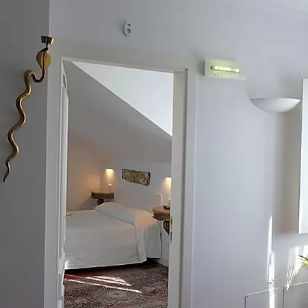 La Casa De Camelias Hotel 3*