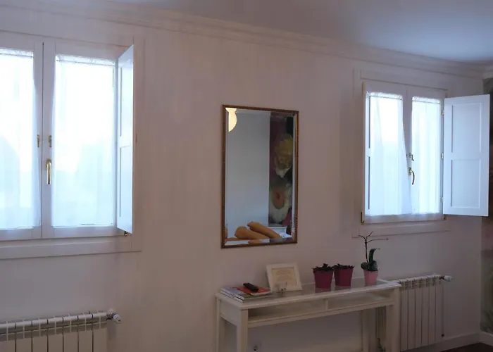 Hotel La Casa De Camelias