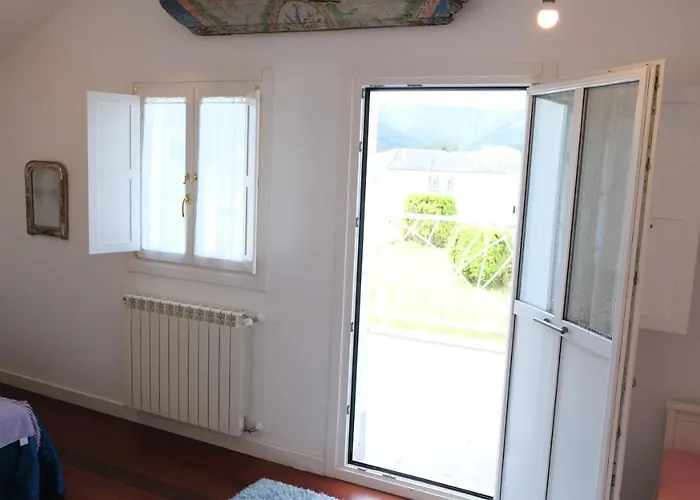 La Casa De Camelias Busto