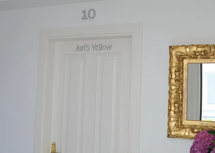 La Casa De Camelias Hotel 3*