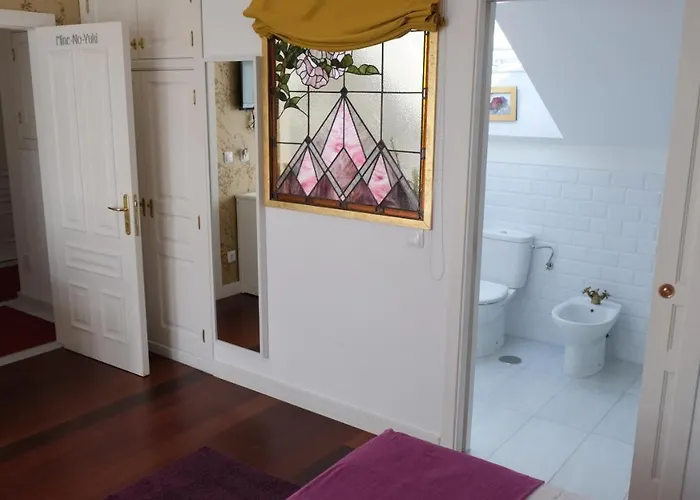 La Casa De Camelias Busto