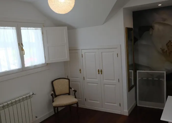 La Casa De Camelias 3*