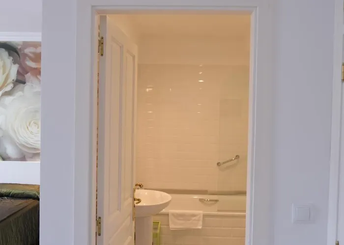 La Casa De Camelias 3* Busto