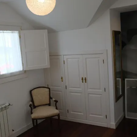 La Casa De Camelias 3*